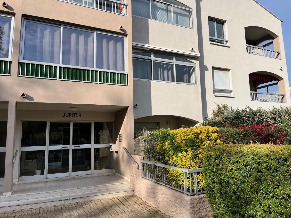 Apartment Climatise Avec Jardin Et A 250m